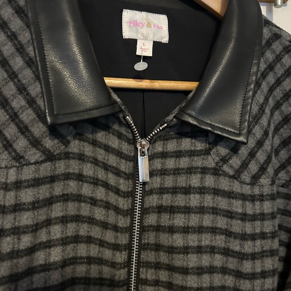 Riley & Rae bomber jacket - Picture 3 of 8